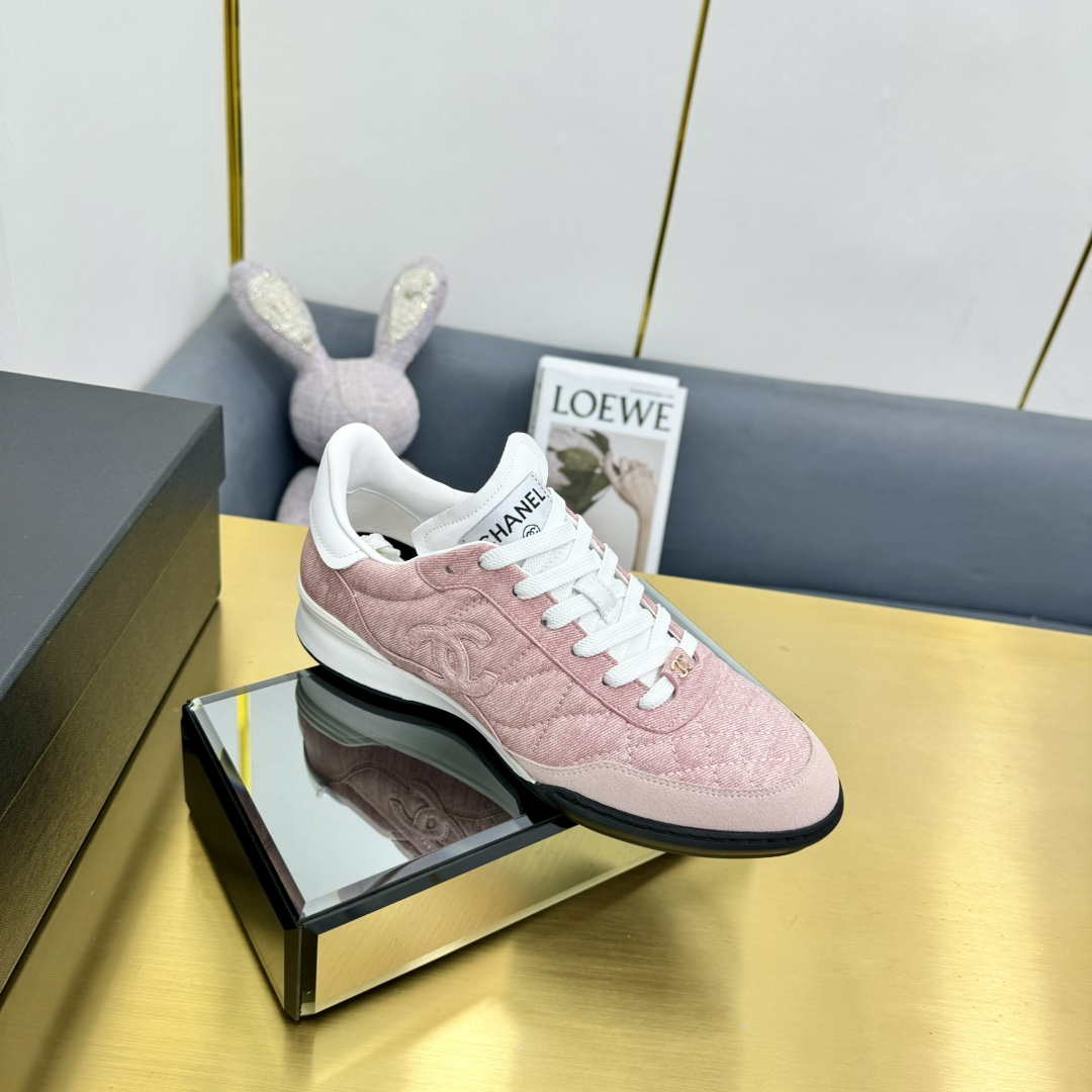Chanel G45839 Women 24B Trainers Shiny Calfskin Calfskin & Suede Calfskin C91254 - Fmale-Euro 35=US 4 - View 2