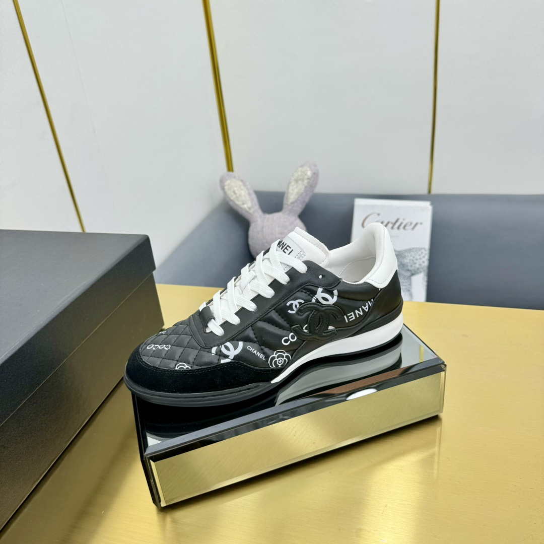 Chanel G45839 Women 24B Trainers Shiny Calfskin Calfskin & Suede Calfskin C91261 - Fmale-Euro 35=US 4 - View 3