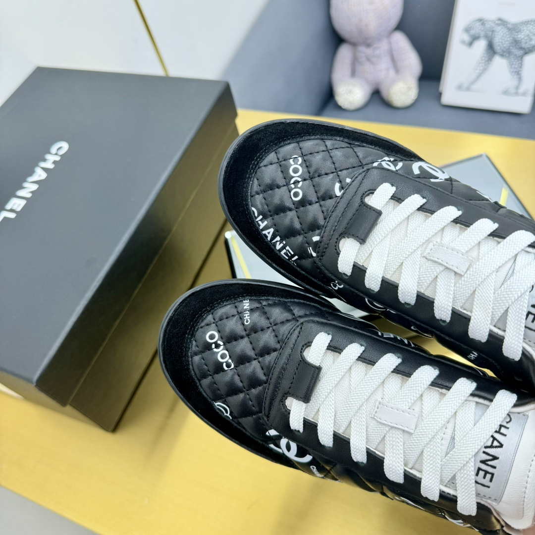 Chanel G45839 Women 24B Trainers Shiny Calfskin Calfskin & Suede Calfskin C91261 - Fmale-Euro 35=US 4 - View 5
