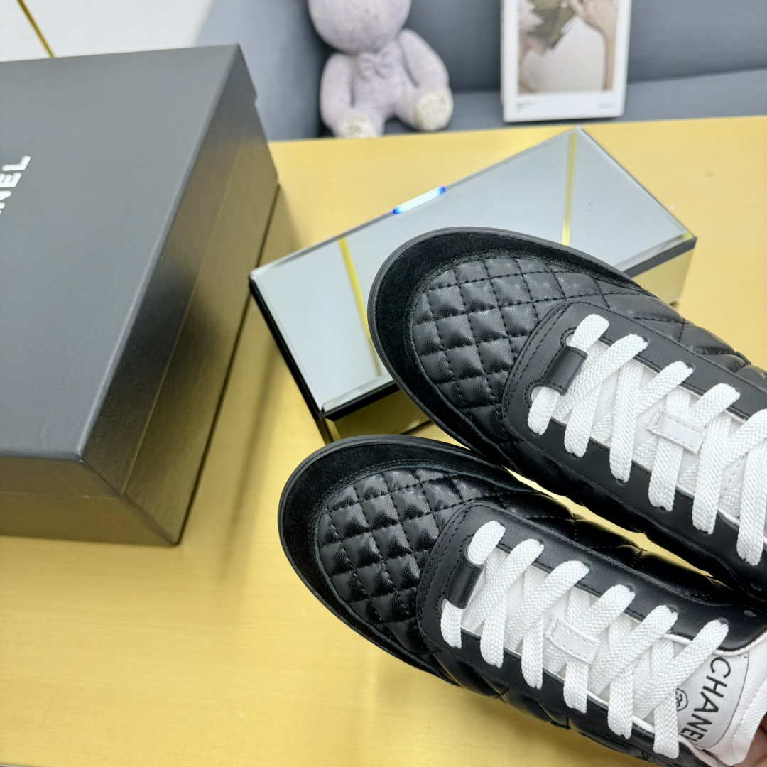 Chanel G45839 Women 24B Trainers Shiny Calfskin Calfskin & Suede Calfskin C91262 - Fmale-Euro 35=US 4 - View 6