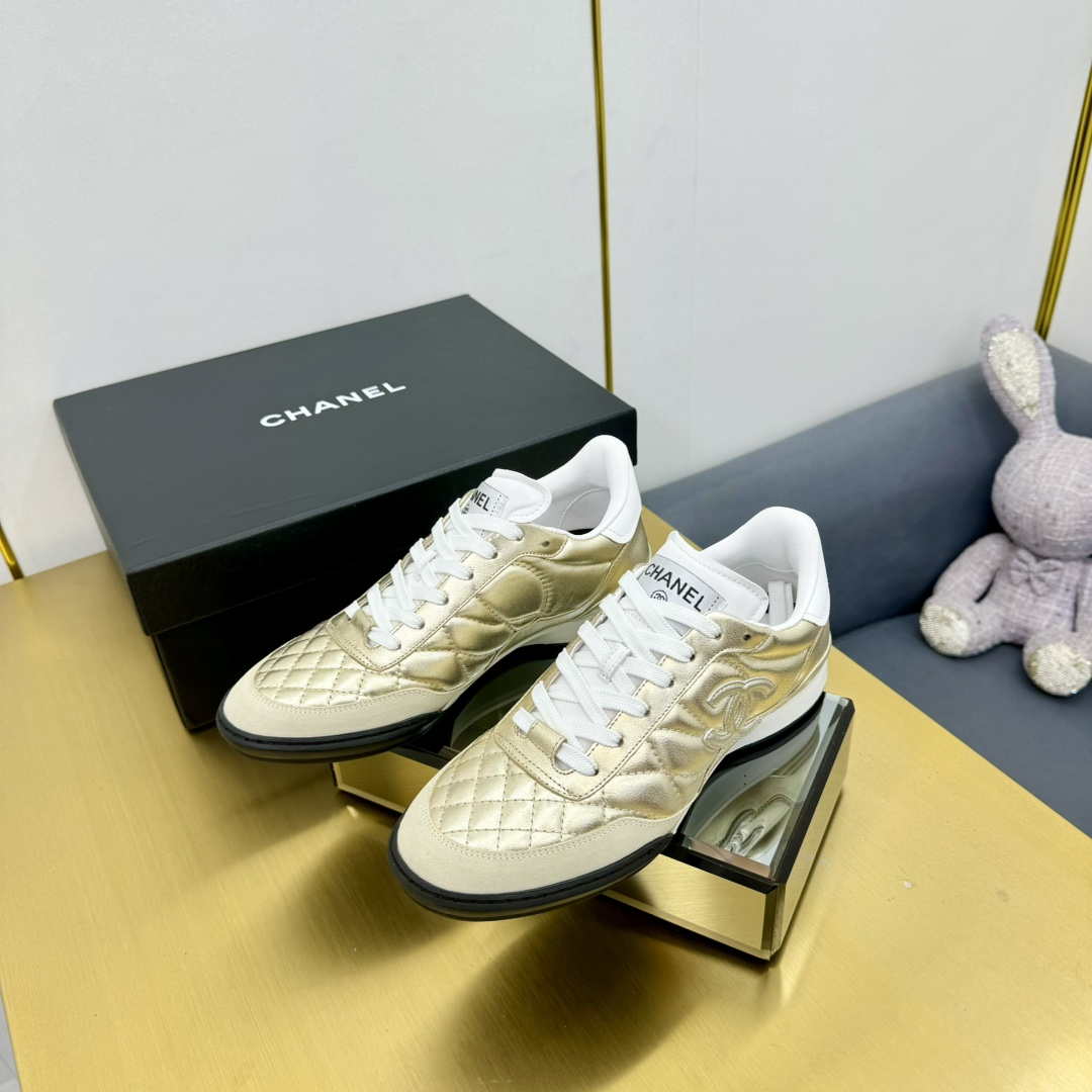 Chanel G45839 Women 24B Trainers Shiny Calfskin Calfskin & Suede Calfskin C91265 - Fmale-Euro 35=US 4 - View 3