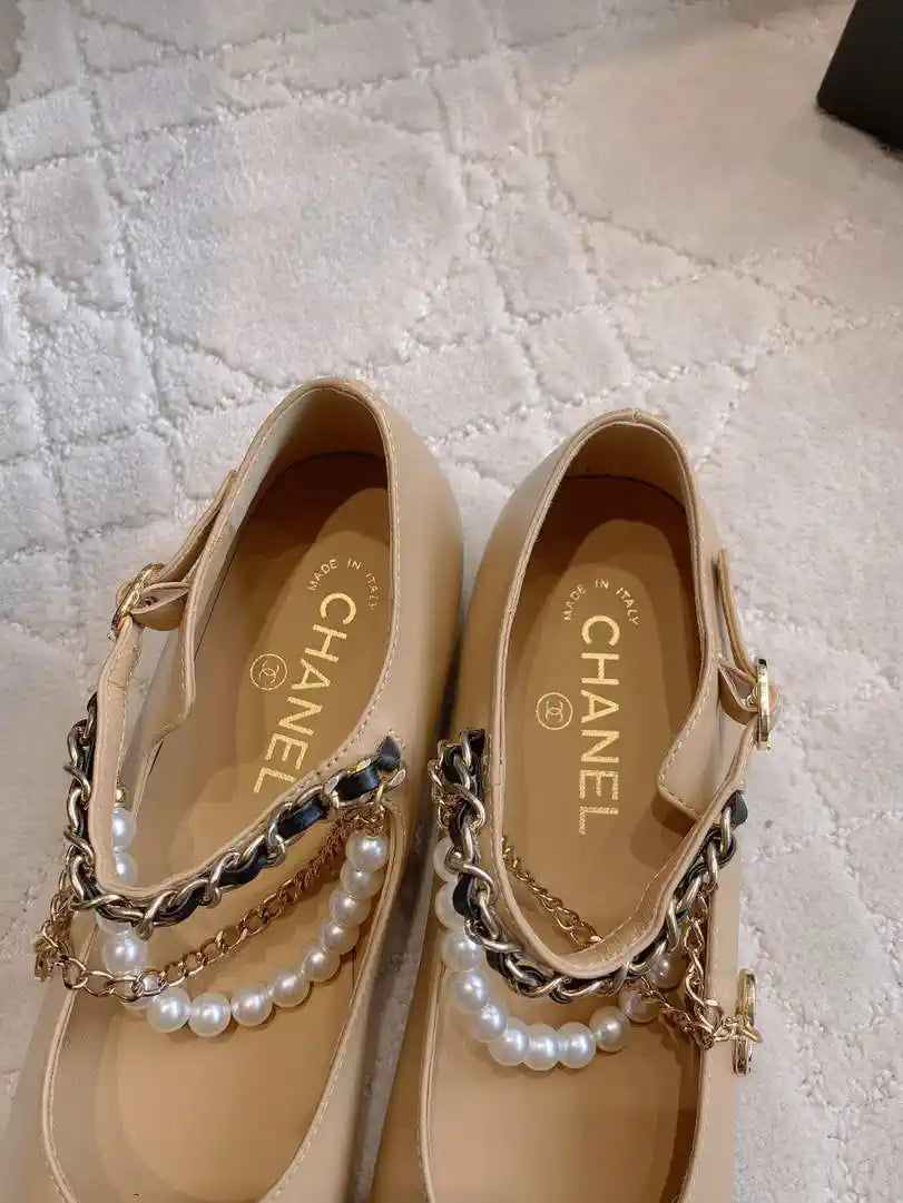 Chanel G46718 Mary Janes Lambskin Patent Calfskin Imitation Pearls & Metal C90301