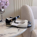 Chanel G46718 Mary Janes Lambskin Patent Calfskin Imitation Pearls & Metal C90303