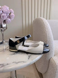 Chanel G46718 Mary Janes Lambskin Patent Calfskin Imitation Pearls & Metal C90303