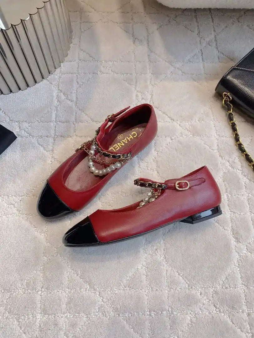 Chanel G46718 Mary Janes Lambskin Patent Calfskin Imitation Pearls & Metal C90304