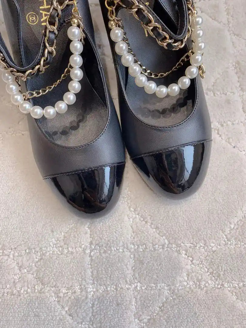 Chanel G46718 Mary Janes Lambskin Patent Calfskin Imitation Pearls & Metal C90307