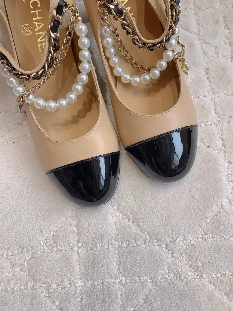 Chanel G46718 Mary Janes Lambskin Patent Calfskin Imitation Pearls & Metal C90308