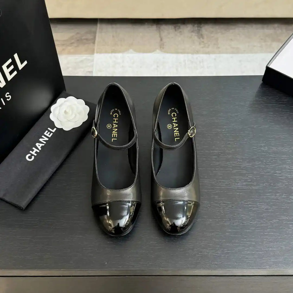 Chanel G46775 Lambskin Patent Calfskin & Imitation Pearls C90319