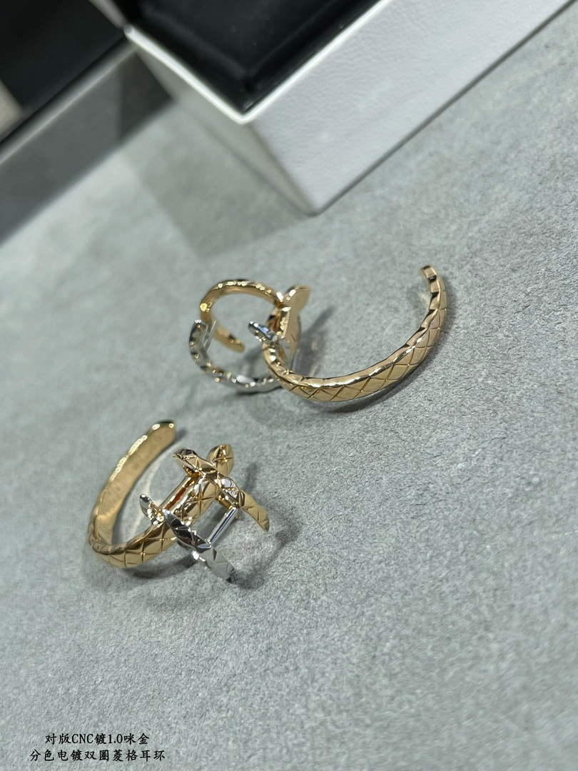Chanel J11974 COCO Crush Hoops CC31664
