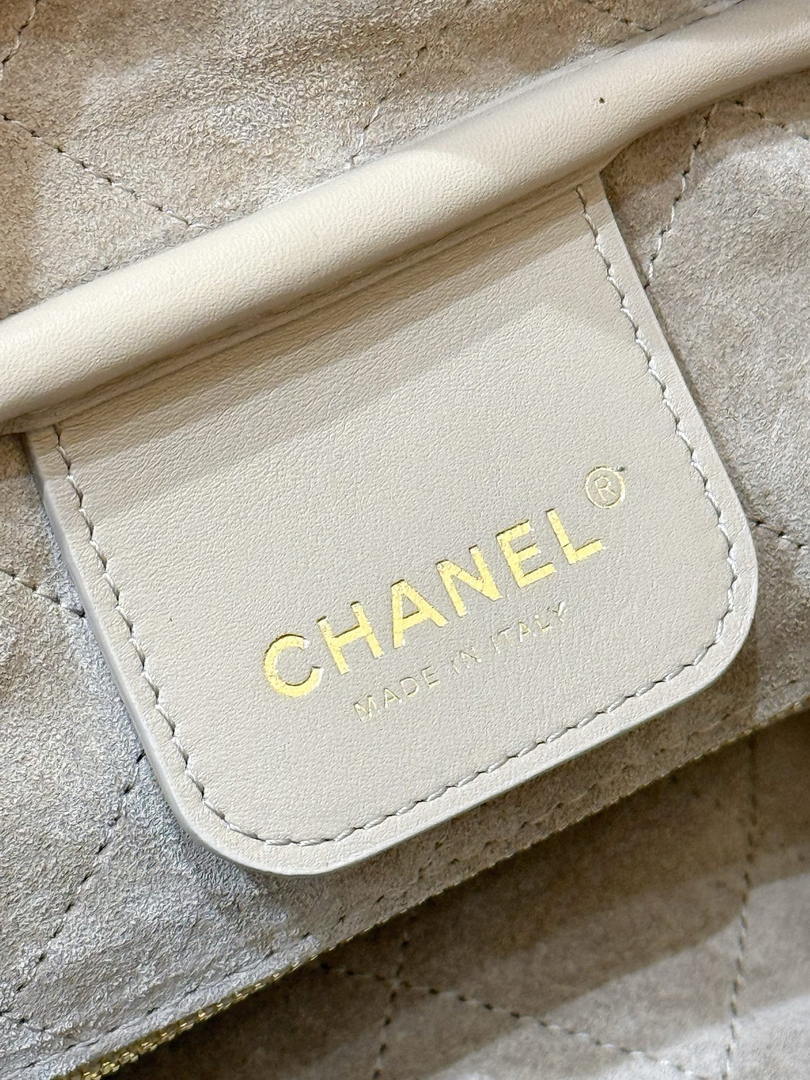 Chanel Large Bowling  Bag With Handel Calfskin & Gold-Tone Metal  AS6211  Black
