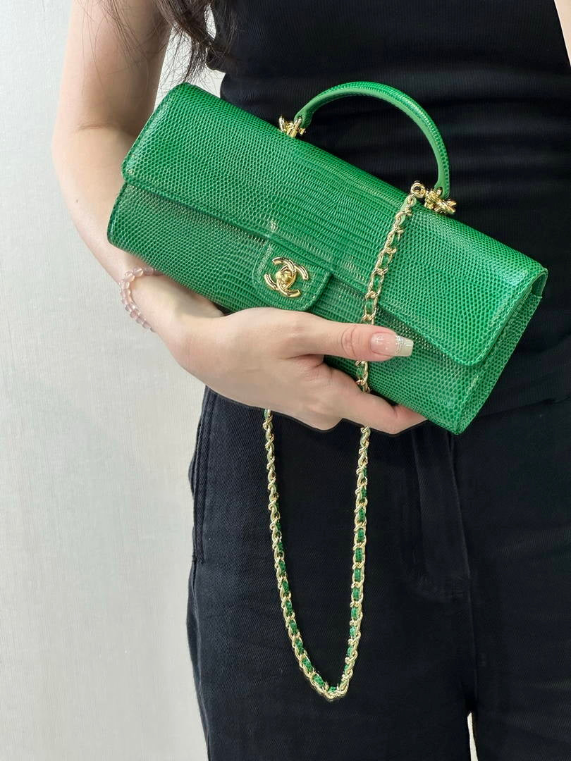 Chanel lizard silk Calfskin & Gold-Tone Metal AP5280 Green