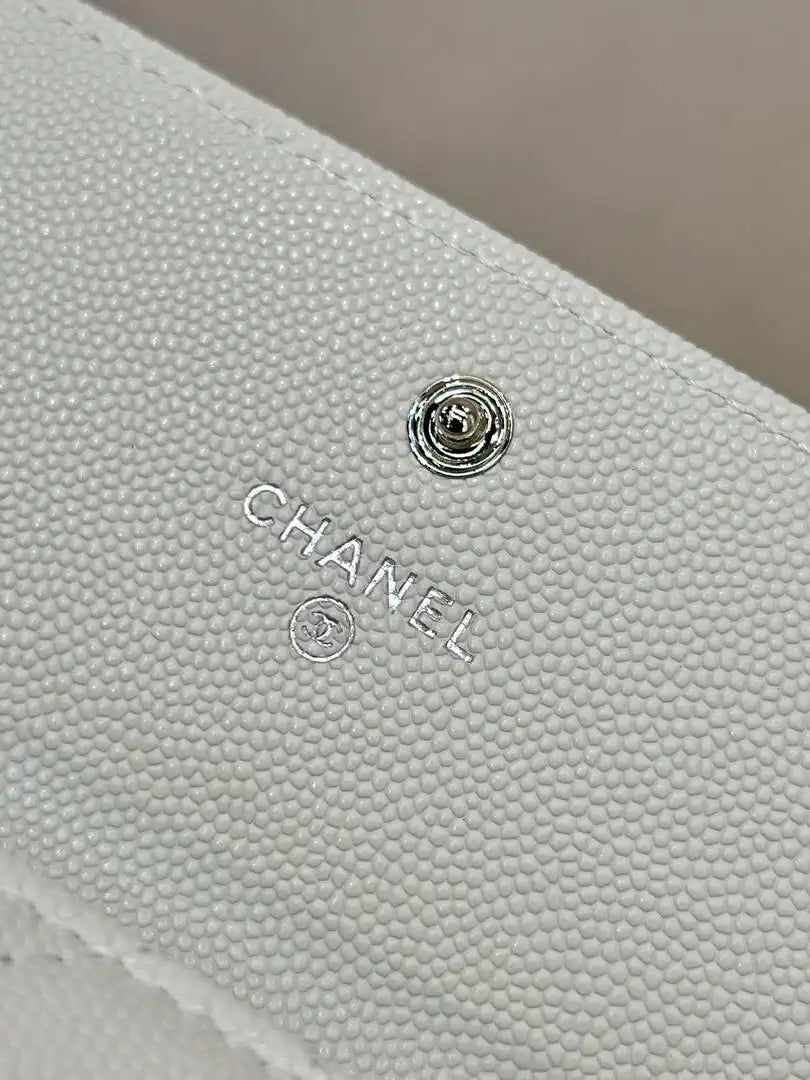 Chanel Long Flap Wallet Grained shiny calfskin AP3724 White