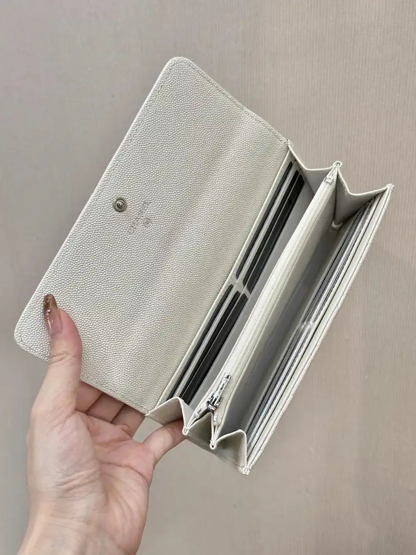 Chanel Long Flap Wallet Grained shiny calfskin AP3724 White