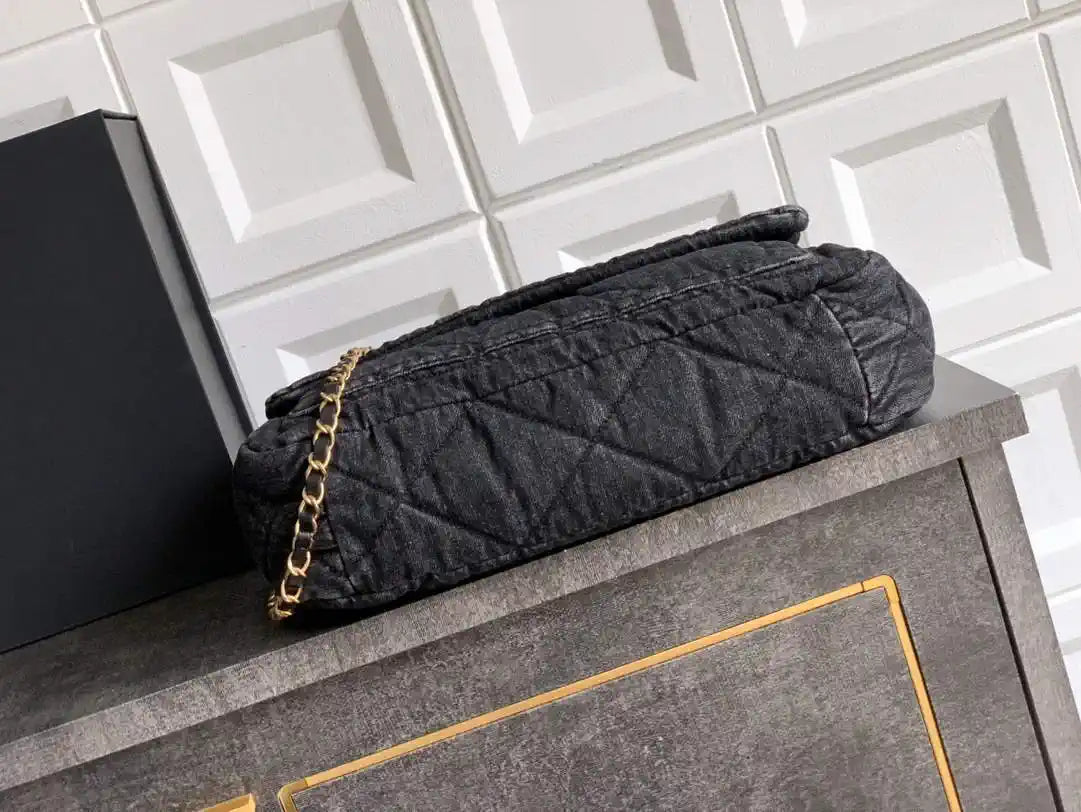 Chanel Maxi Flapbag 25C Washed Denim AS5734 Black