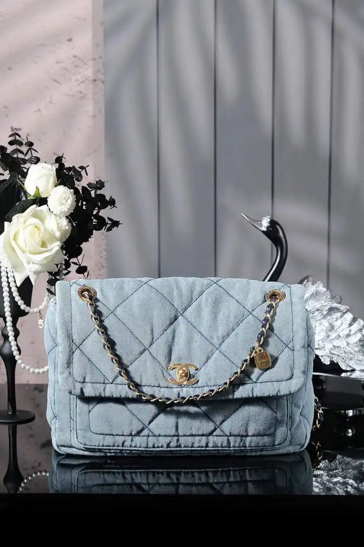 Chanel Maxi Flapbag 25C Washed Denim AS5734 Blue