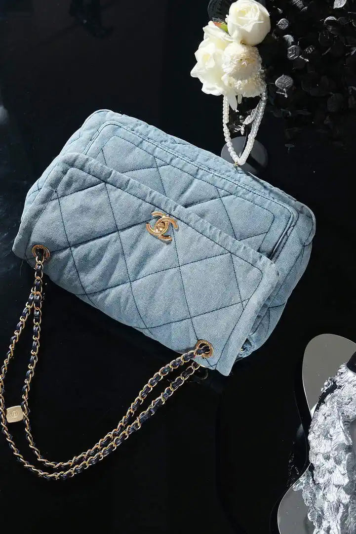 Chanel Maxi Flapbag 25C Washed Denim AS5734 Blue