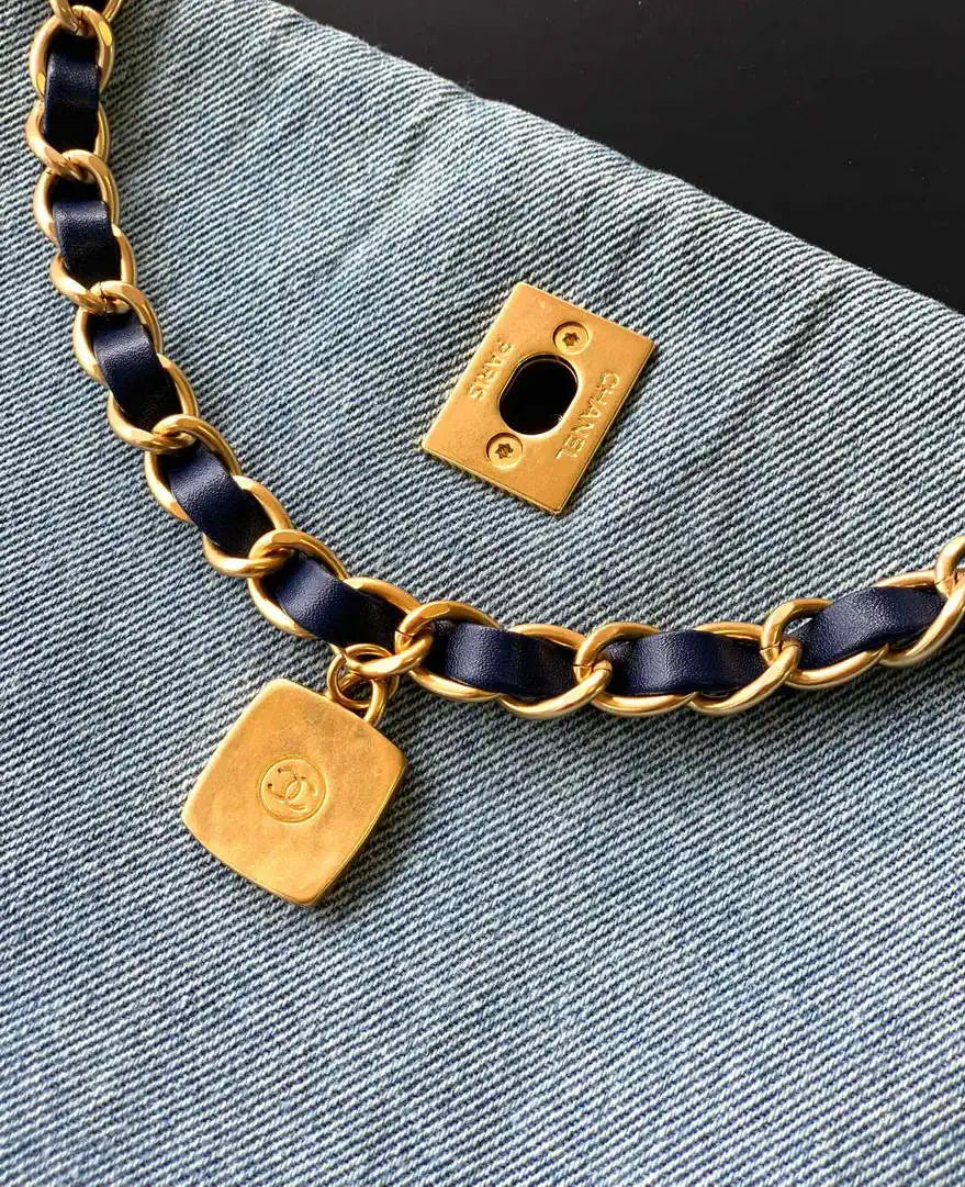 Chanel Maxi Flapbag 25K Washed Denim AS5727 Blue