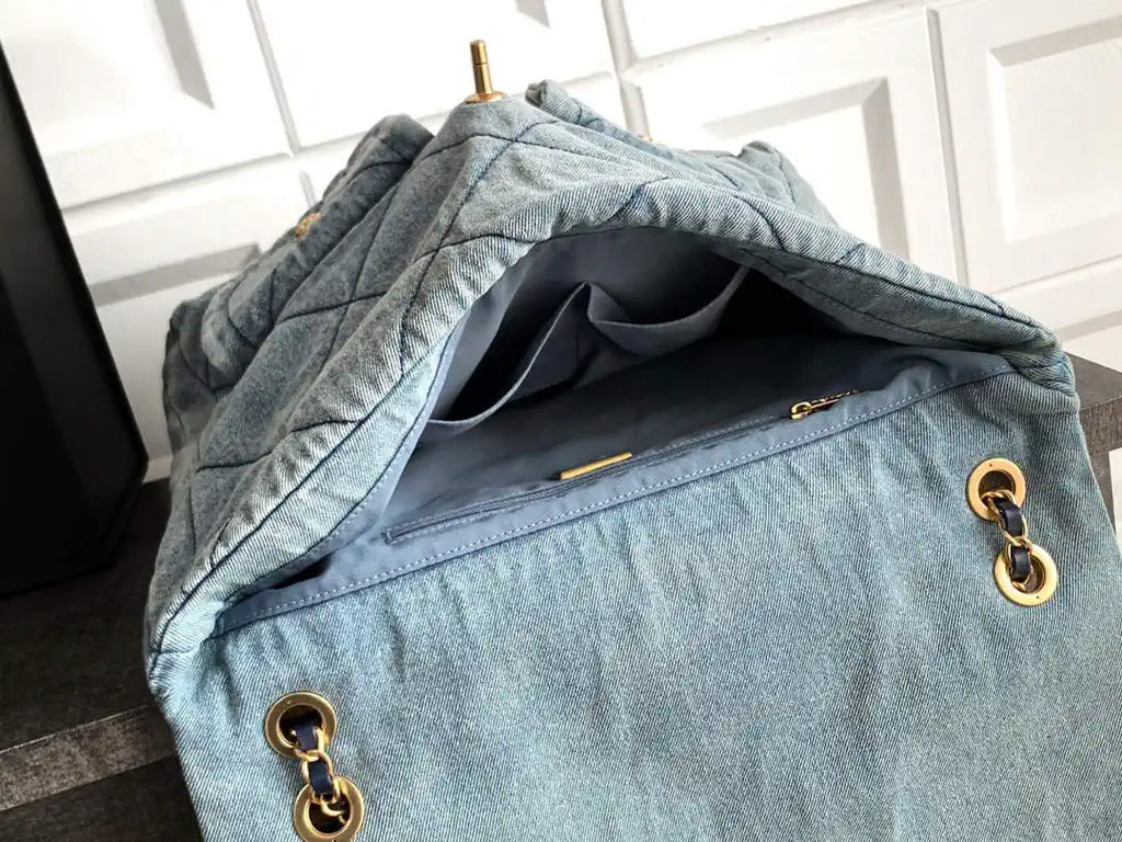 Chanel Maxi Flapbag 25K Washed Denim AS5727 Blue