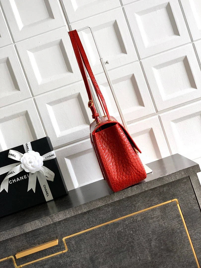 Chanel Maxi Flapbag Grained calfskin & gold-tone metal AS6231 Crocodile pattern Red - Default Title - View 2