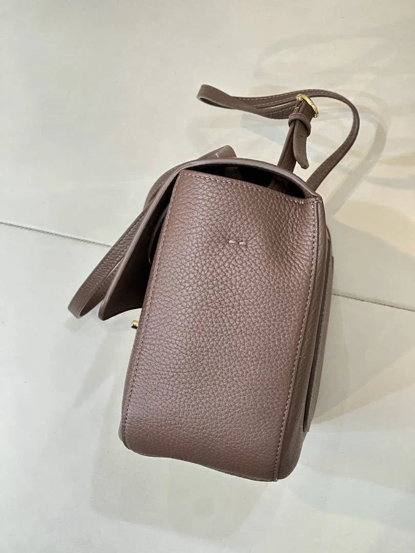 Chanel Maxi Flapbag Grained calfskin & gold-tone metal AS6231 Light brown - Gold - View 7