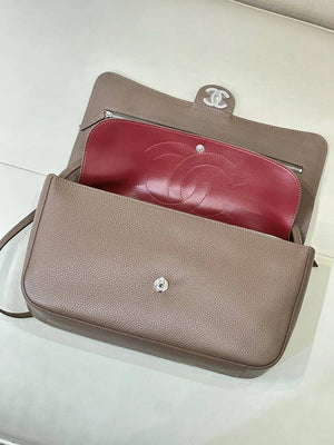 Chanel Maxi Flapbag Grained calfskin & gold-tone metal AS6231 Light brown - Gold - View 14
