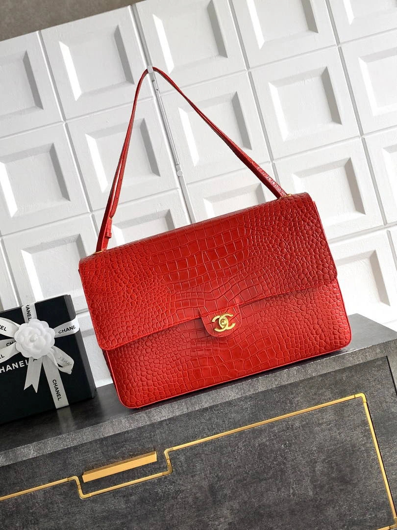 Chanel Maxi Flapbag Grained calfskin & gold-tone metal AS6233 Crocodile pattern Red - Default Title - View 1