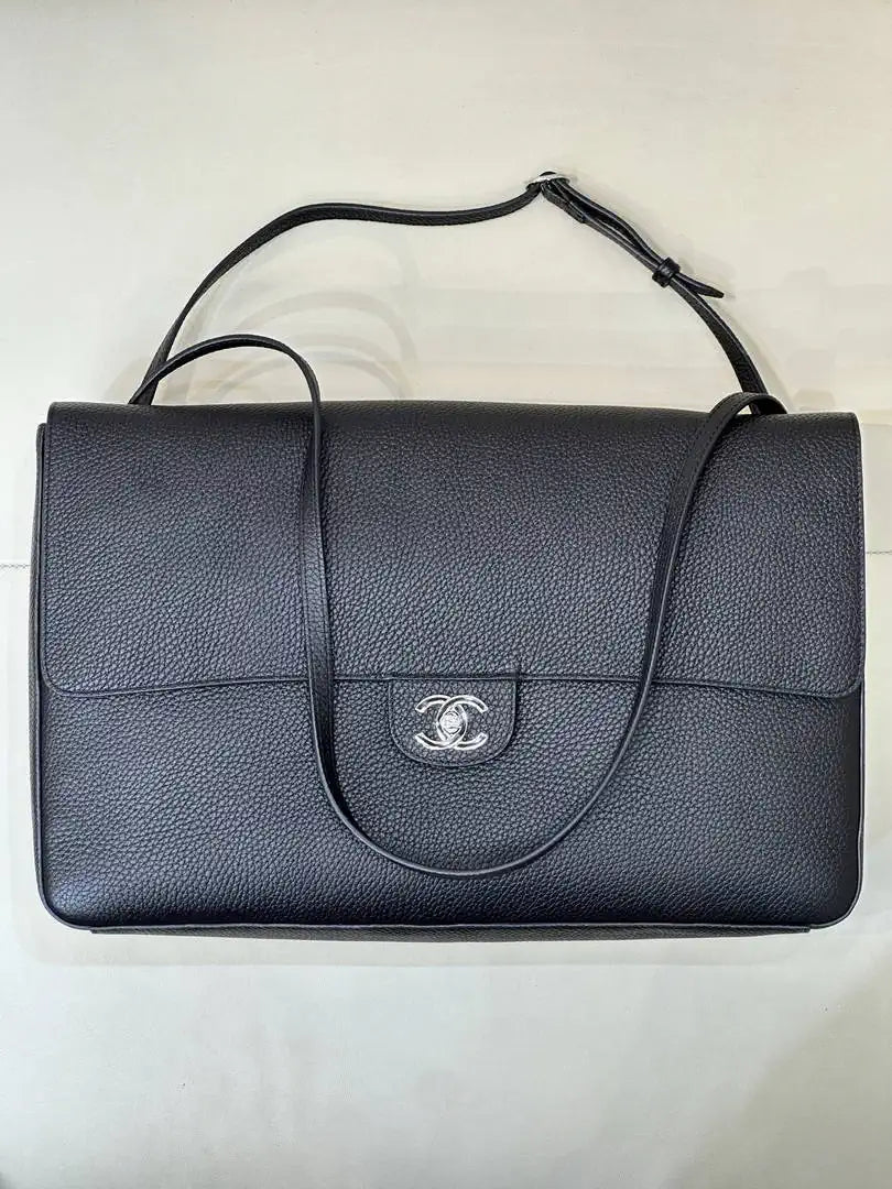 Chanel Maxi Flapbag Grained calfskin & gold-tone metal AS6233 Black - Gold - View 3