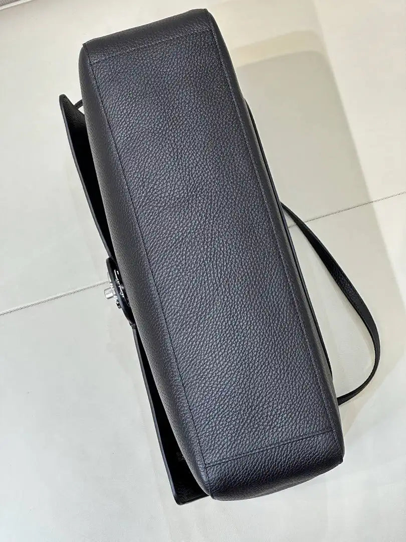 Chanel Maxi Flapbag Grained calfskin & gold-tone metal AS6233 Black - Gold - View 10