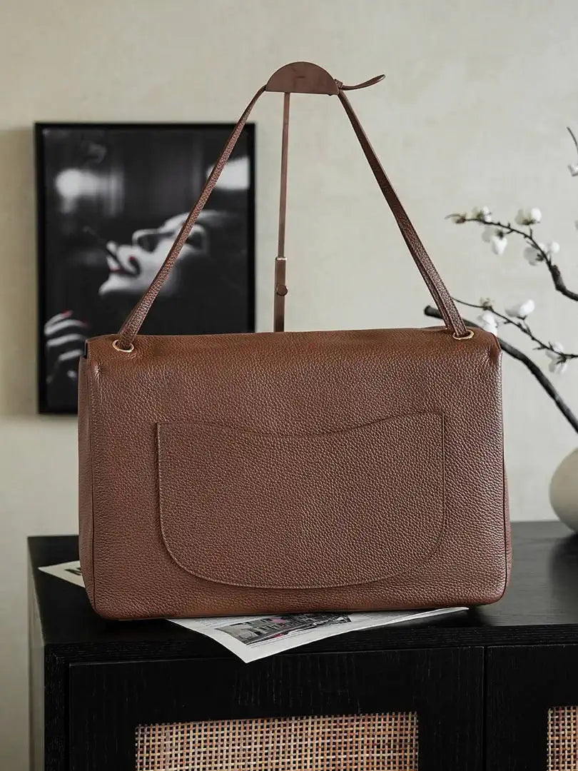 Chanel Maxi Flapbag Grained calfskin & gold-tone metal AS6233 Gold Brown - Gold - View 4