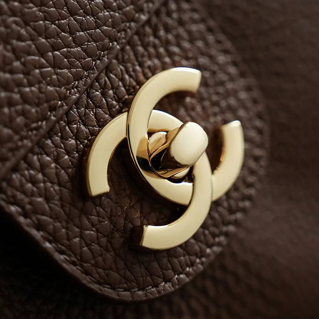 Chanel Maxi Flapbag Grained calfskin & gold-tone metal AS6233 Gold Brown - Gold - View 7