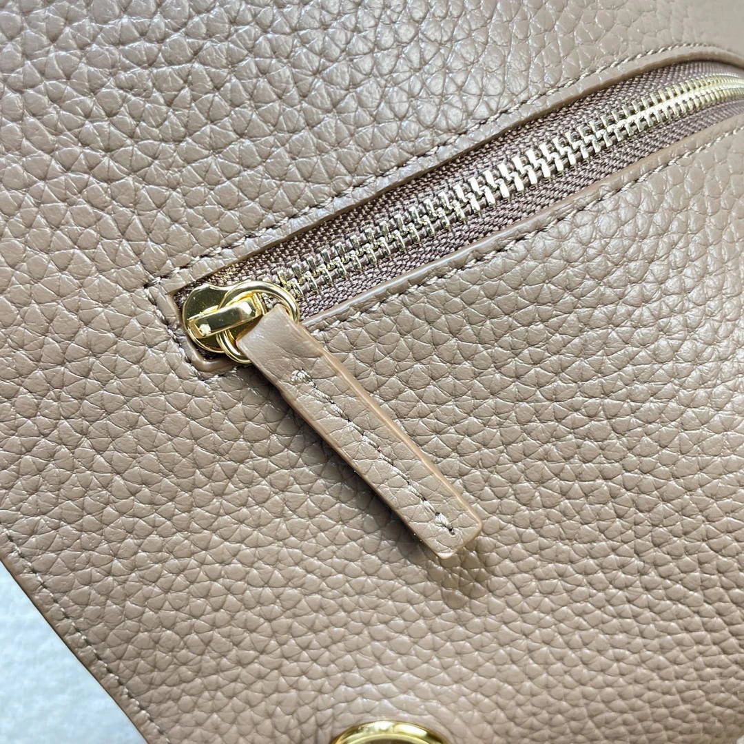 Chanel Maxi Flapbag Grained calfskin & gold-tone metal AS6233 Light Brown - Gold - View 8