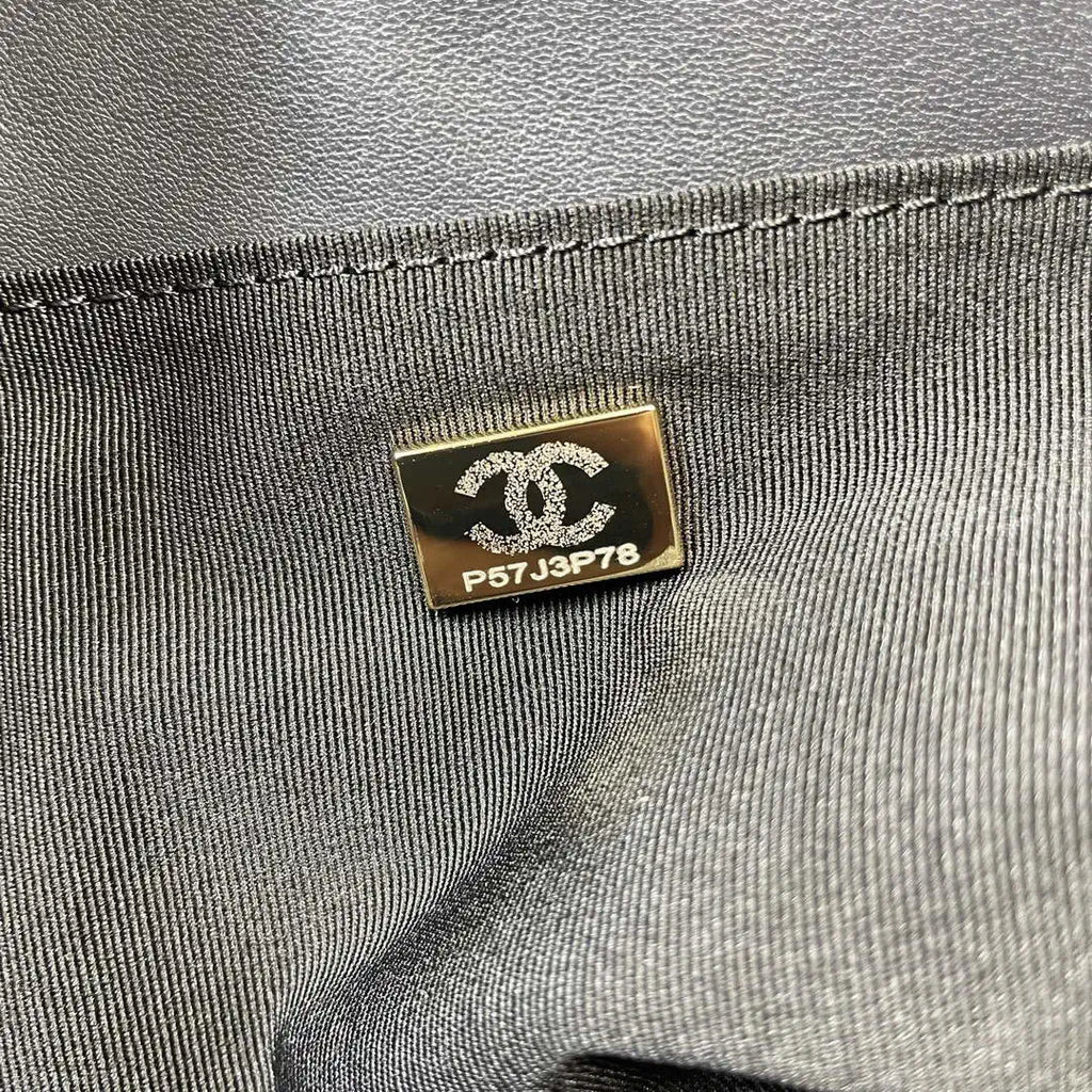 Chanel Maxi Shopping Bag Wool & Gold-Tone Metal AS5852 Black