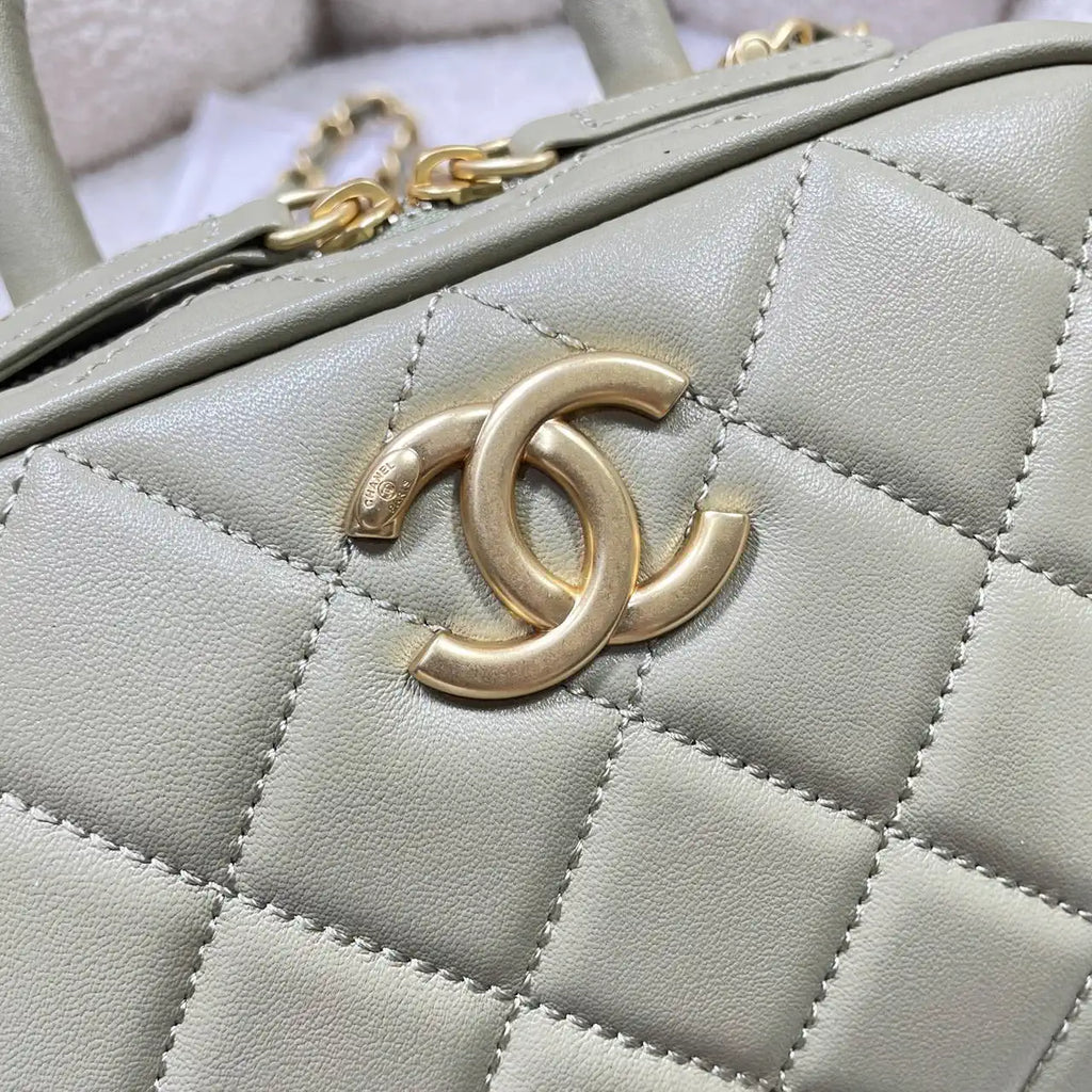 Chanel Mini Bowling Bag Calfskin & Gold-Tone Metal AS5572 Green