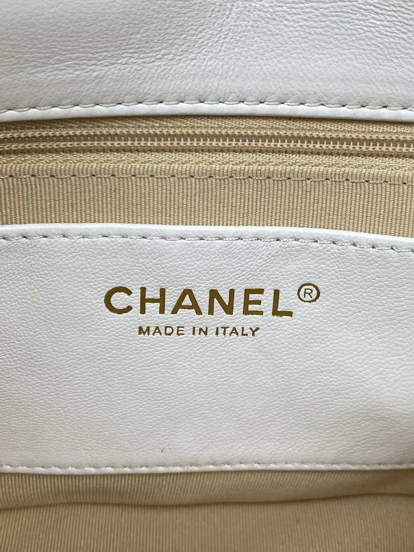 Chanel Mini Flap Bag Lambskin Gold-Tone Metal AS3213 White