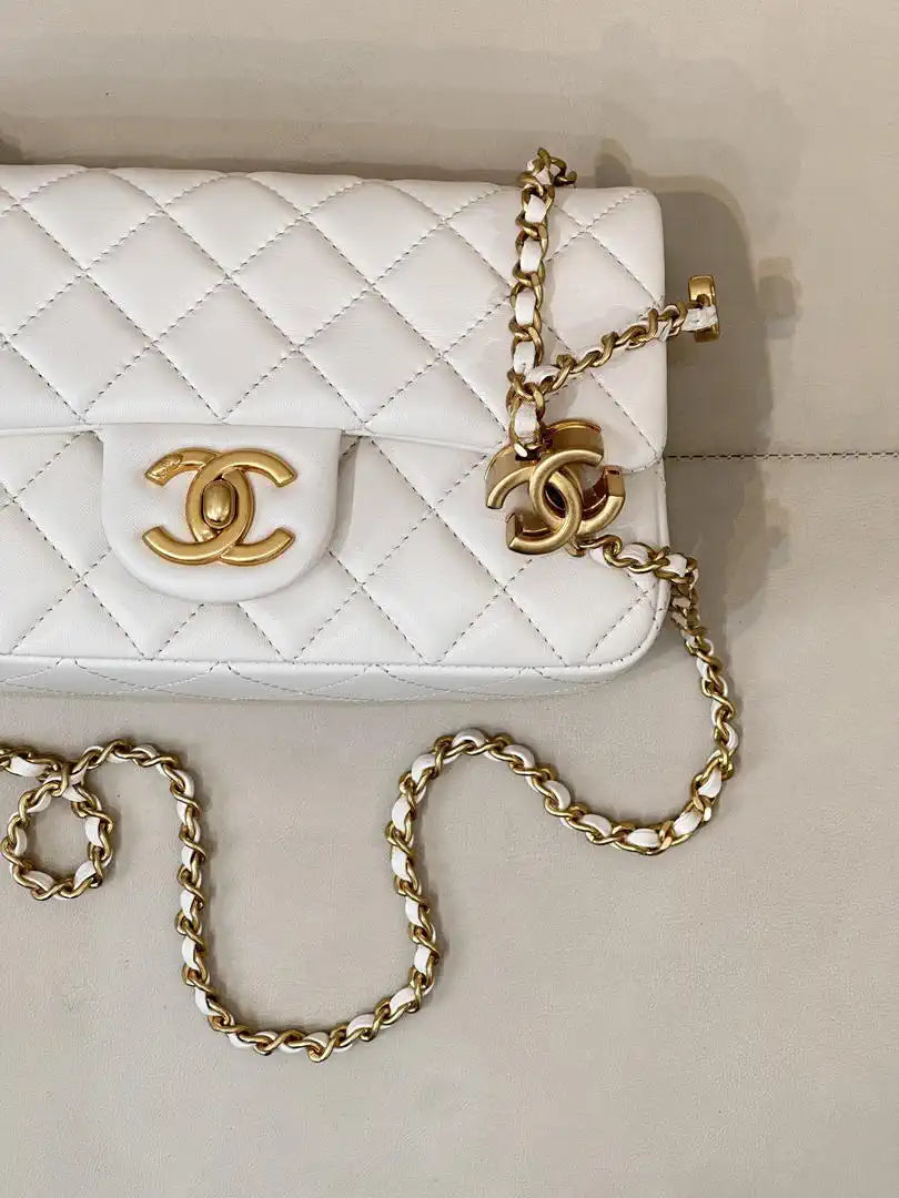Chanel Mini Flap Shiny Lambskin & Gold-Tone Metal AS5759 White