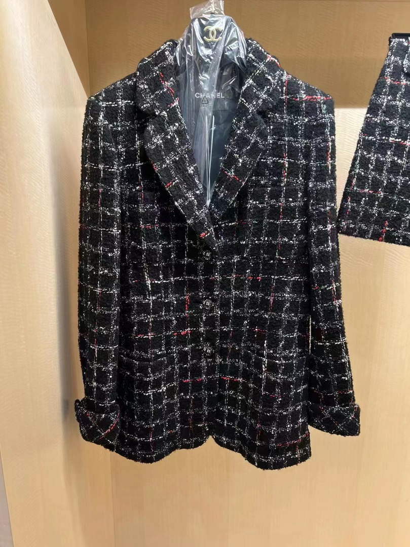 Chanel P73609 Women's Fashion Clothing Jacket C58702