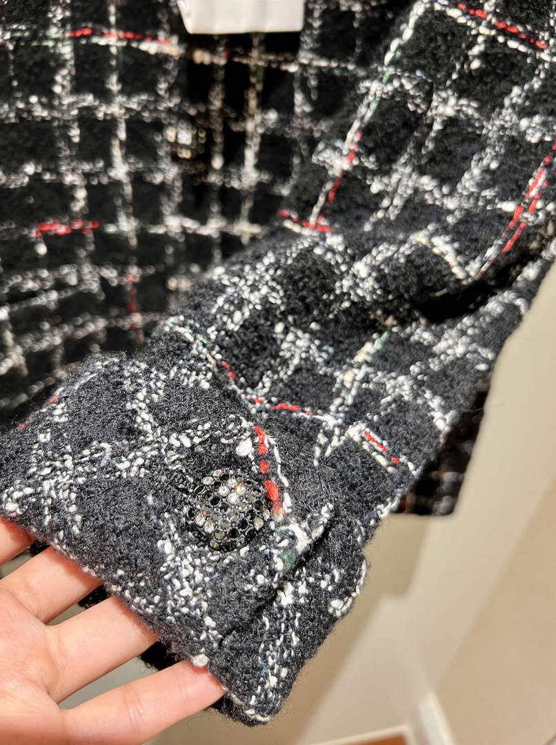 Chanel P73609 Women's Fashion Clothing Jacket C58702