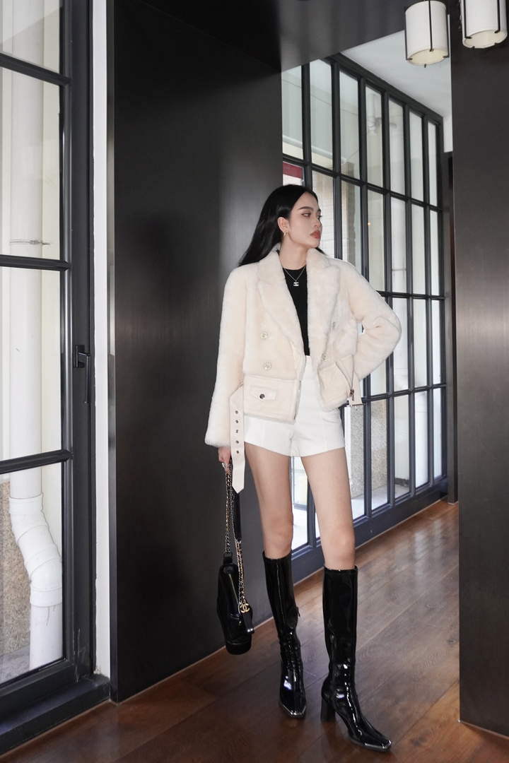 Chanel P73609 Women's Fashion Clothing Jacket C58723