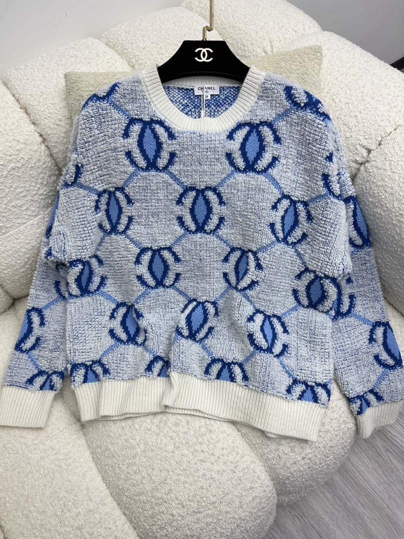 Chanel P73609 Women's Fashion Clothing Sweater C58712