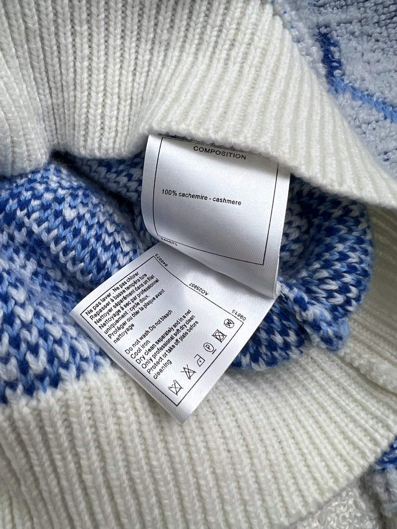 Chanel P73609 Women's Fashion Clothing Sweater C58712