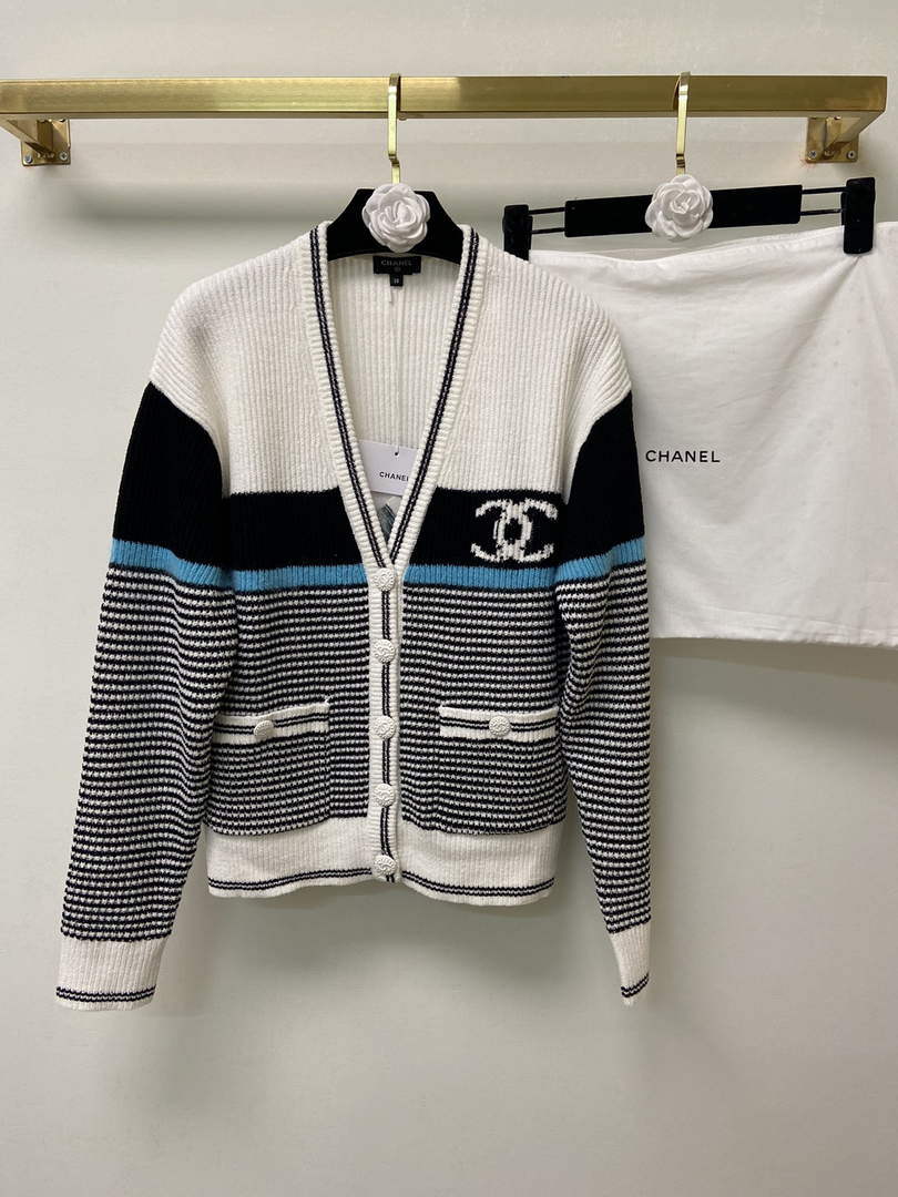 Chanel P73609 Women's Fashion Clothing Sweater C58713