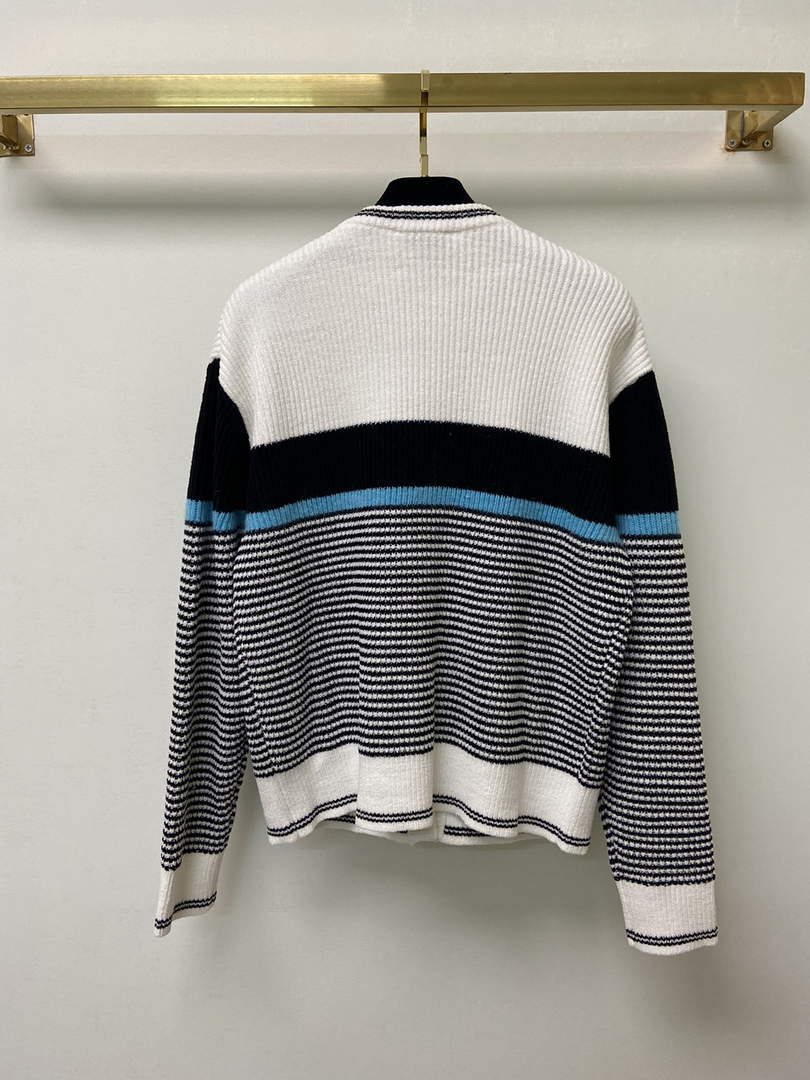 Chanel P73609 Women's Fashion Clothing Sweater C58713