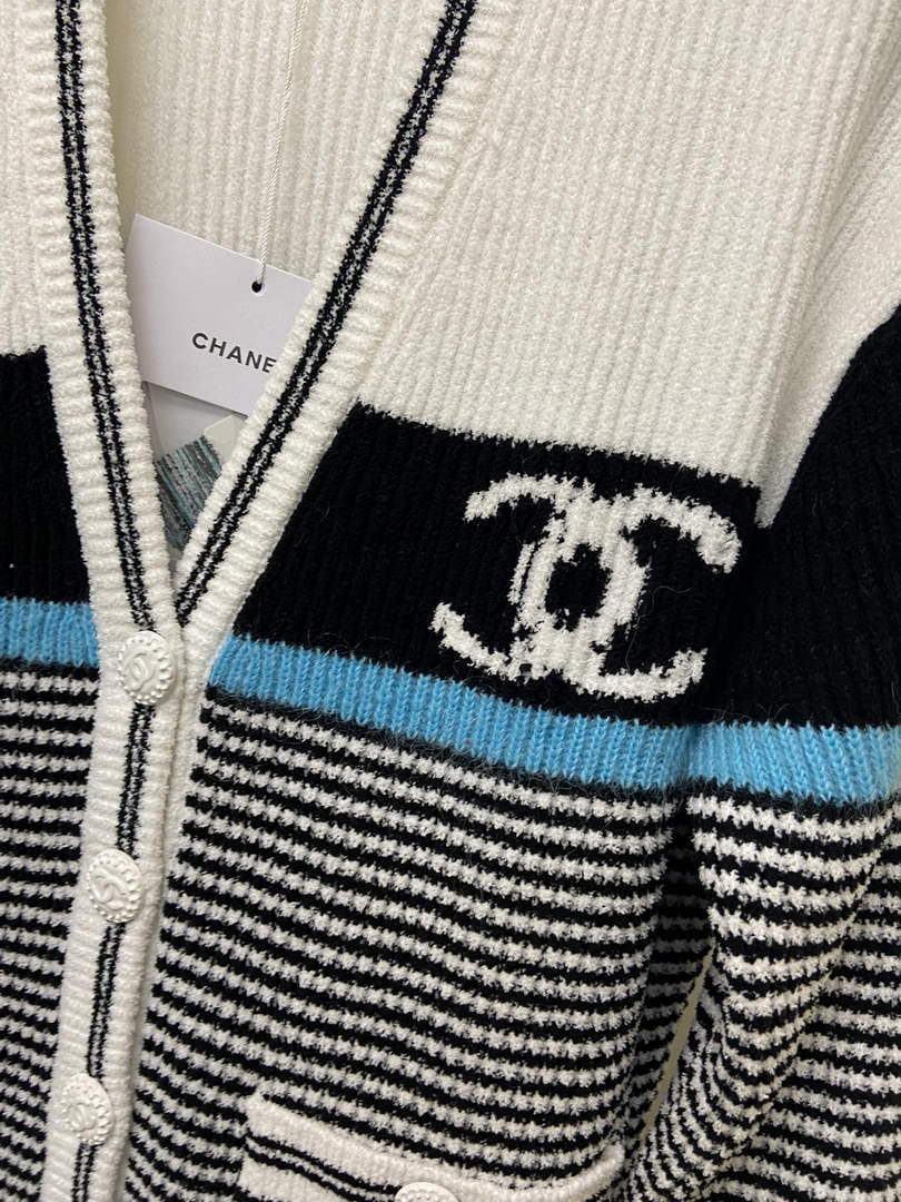 Chanel P73609 Women's Fashion Clothing Sweater C58713