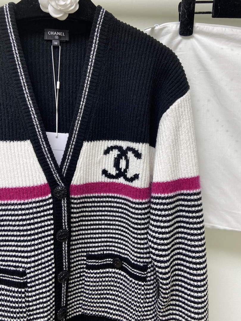 Chanel P73609 Women's Fashion Clothing Sweater C58714