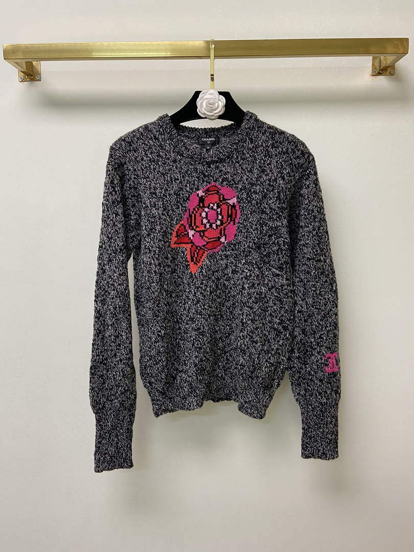 Chanel P73609 Women's Fashion Clothing Sweater C58715