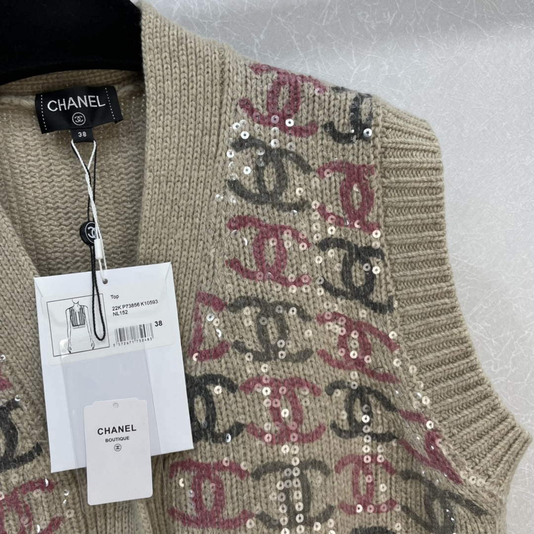 Chanel P73877 Women's Fashion Clothing Sweater C58717