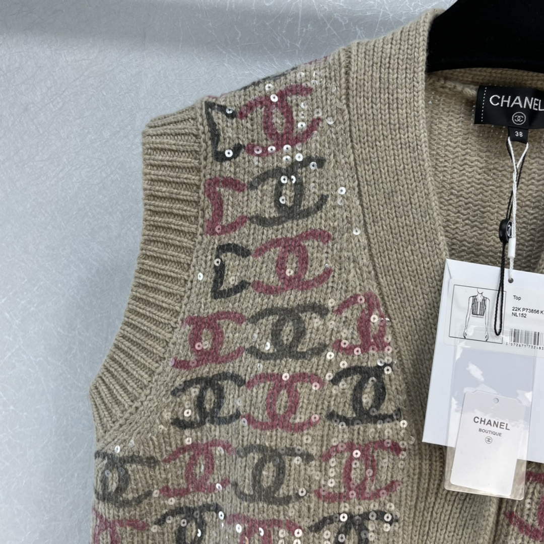 Chanel P73877 Women's Fashion Clothing Sweater C58717