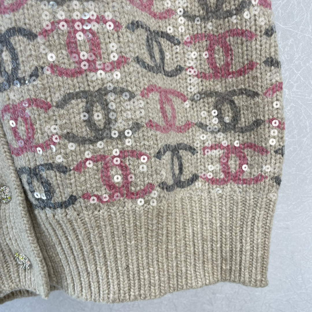 Chanel P73877 Women's Fashion Clothing Sweater C58717