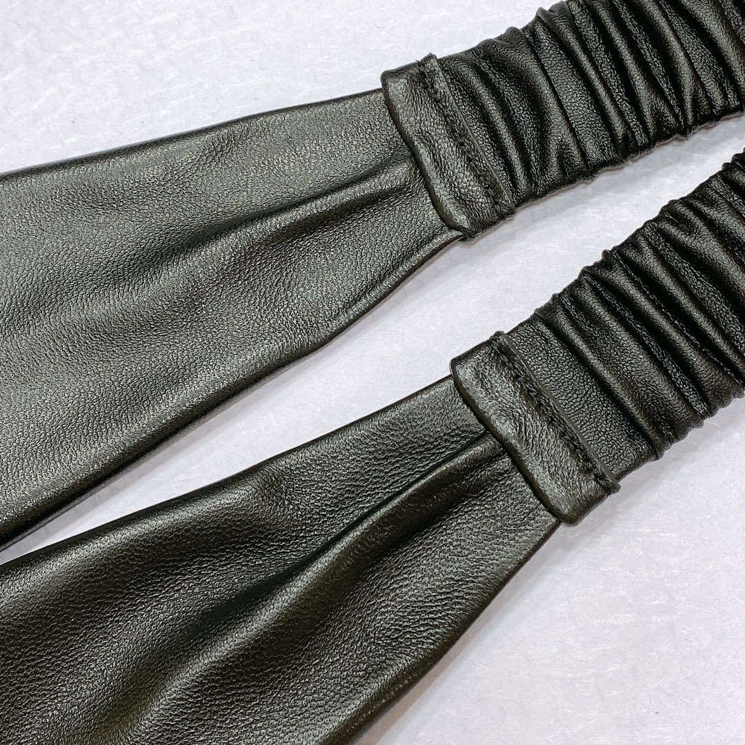 Chanel polished CC brass buckle Sheepskin elastic belt AA0936