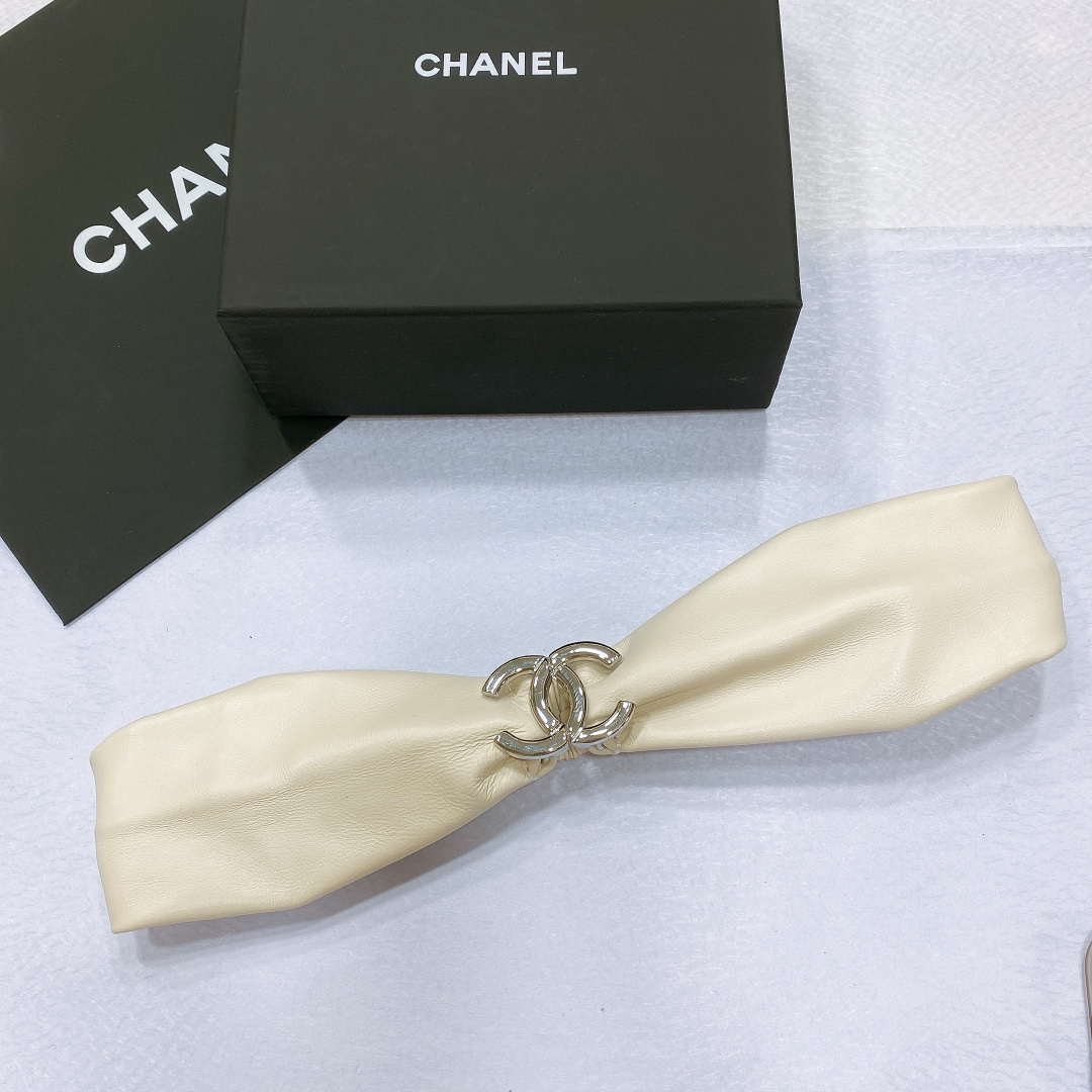 Chanel polished CC brass buckle Sheepskin elastic belt AA0939